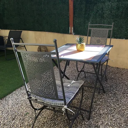 Apartment Climatise 1 A 4 Personnes Avec Belle Terrasse